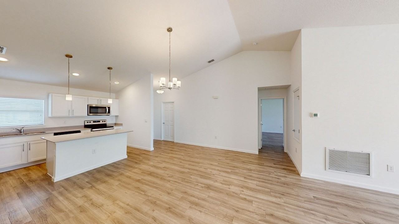 25 Wheatfield Dr - Photo 7 of 10