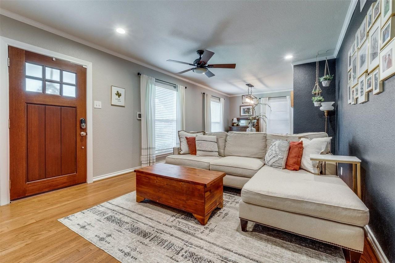 10440 Solta Dr - Photo 2 of 15
