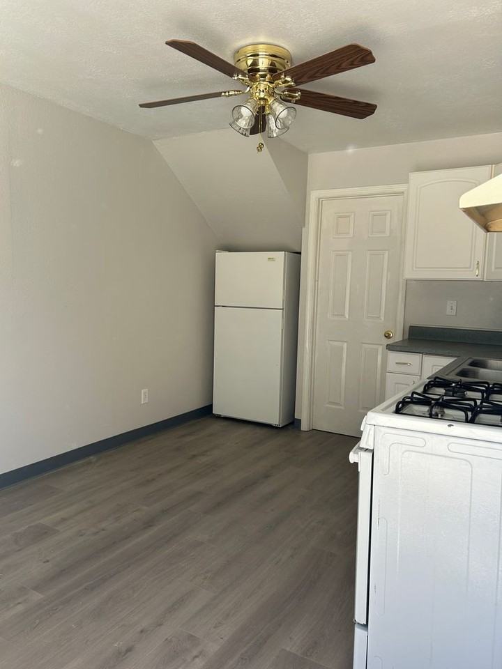 580 Skalkaho Hwy - Photo 2 of 13