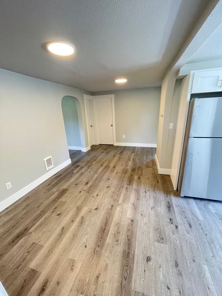 3109 Birchwood Ave - Photo 5 of 18