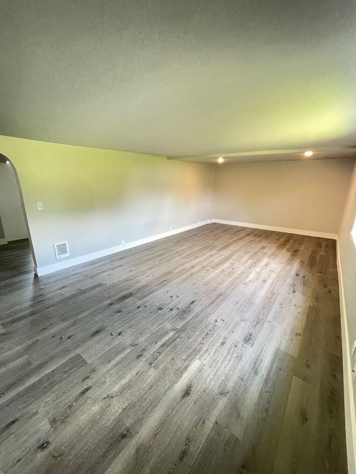 3109 Birchwood Ave - Photo 6 of 18