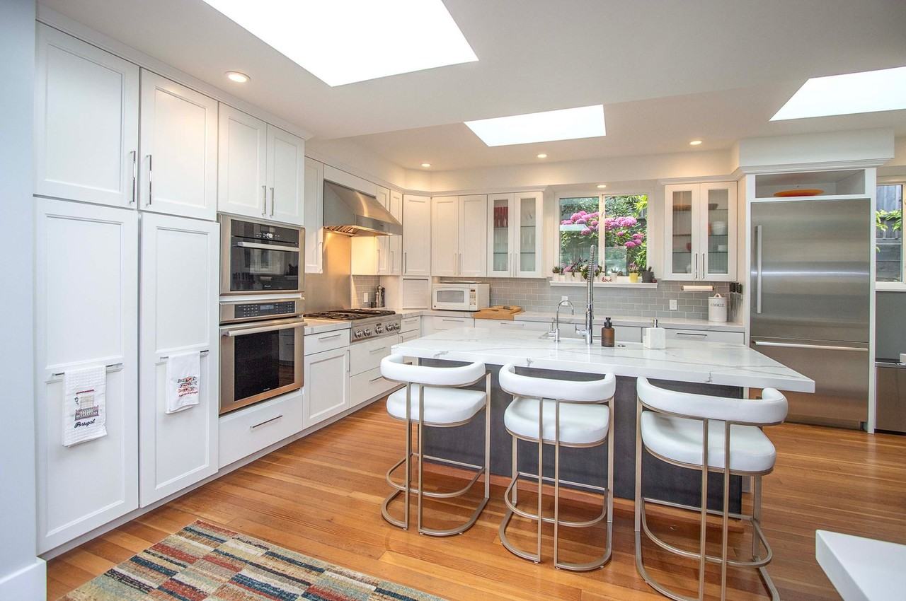 183 Reservoir Rd - Photo 2 of 37