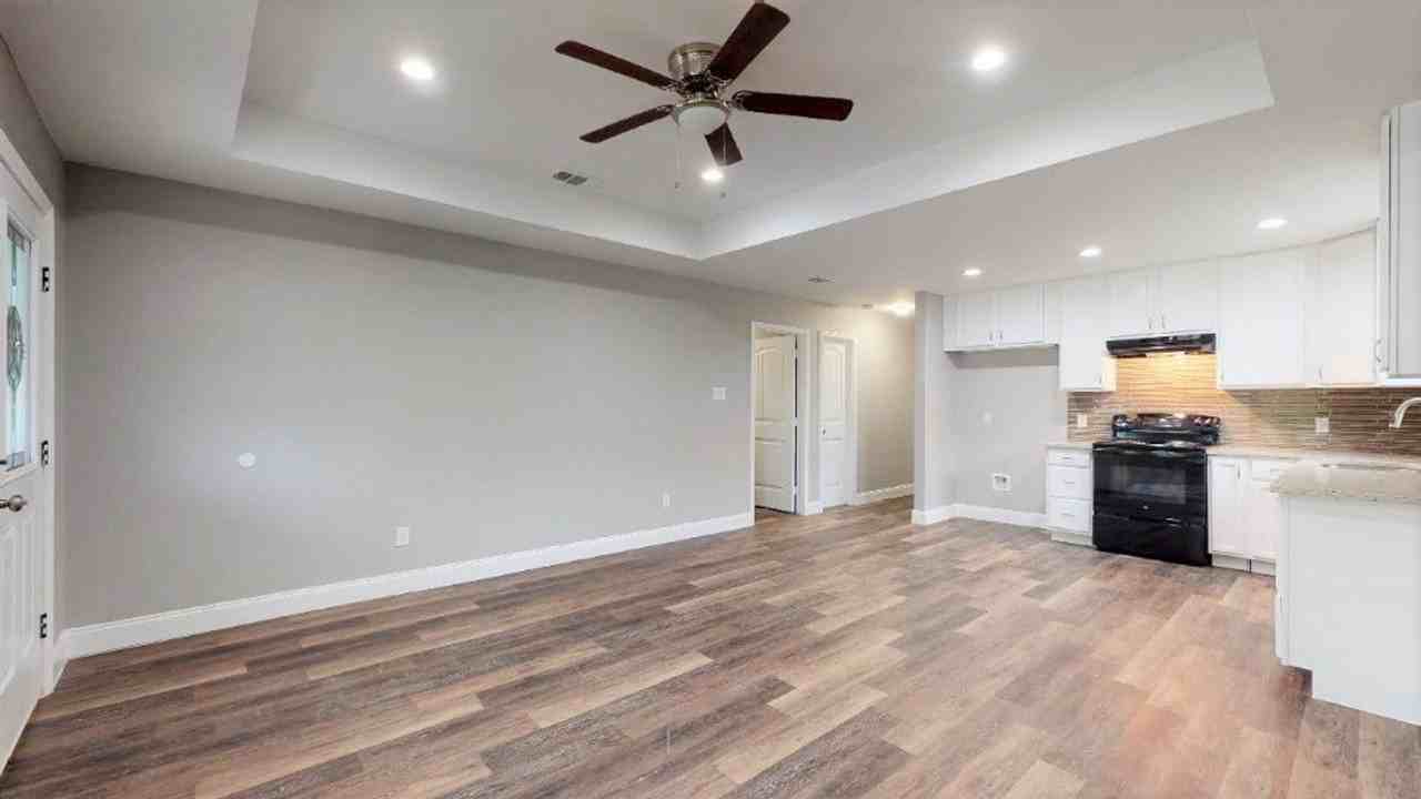 7119 Shallowater Rd - Photo 4 of 17