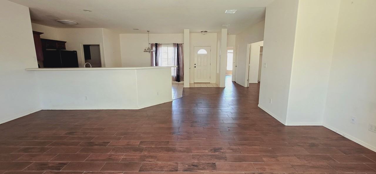 625 Myriam Dr - Photo 2 of 31