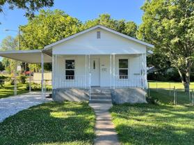 828 W Talmage St - Photo 1 of 1