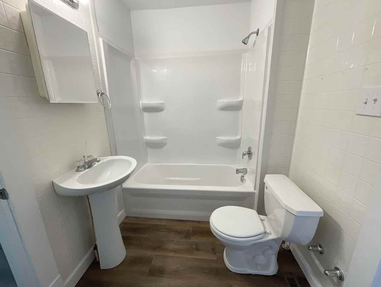 828 W Talmage St - Photo 7 of 10