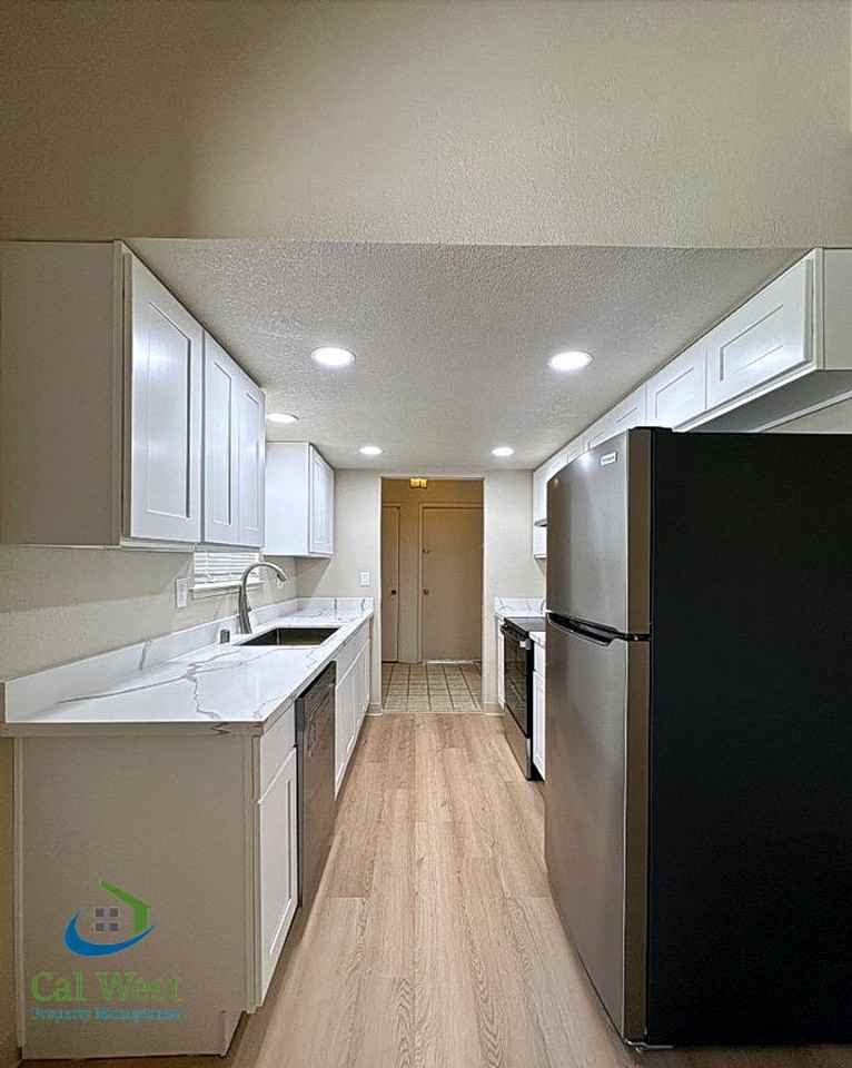 01479 - CALLE1186 - Owner Notify - Photo 2 of 26