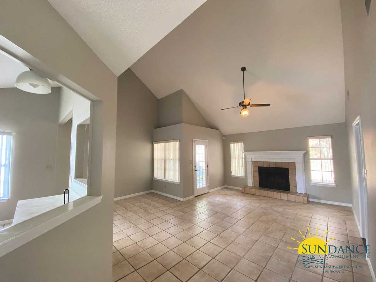 2903 Bentwood Ln - Photo 2 of 10