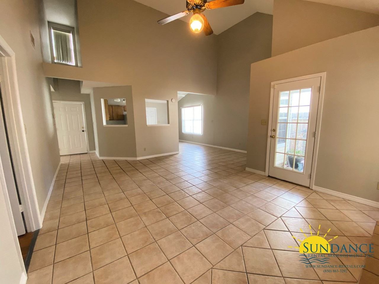 2903 Bentwood Ln - Photo 3 of 10