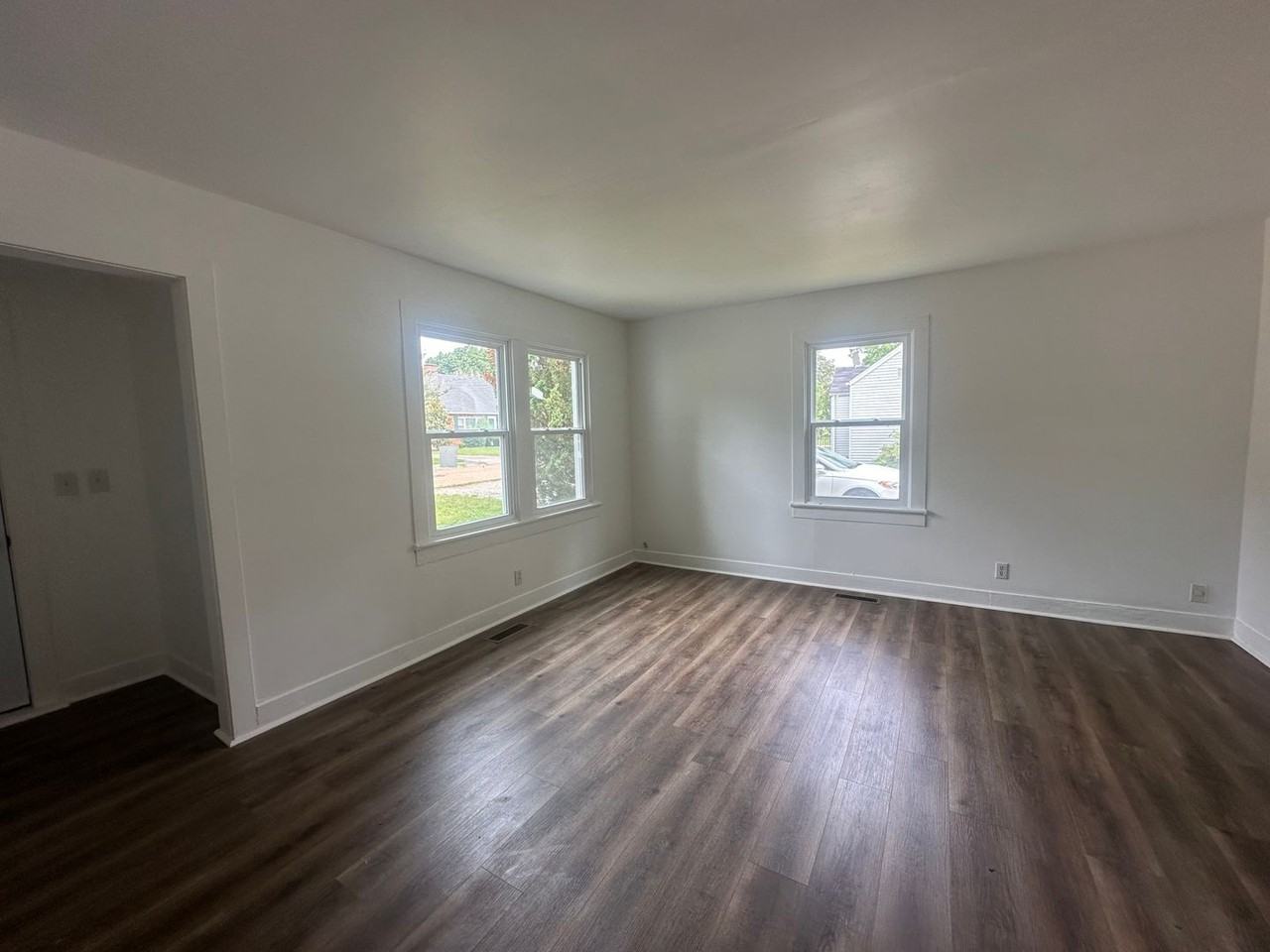 421 S 9th St - Photo 2 of 14