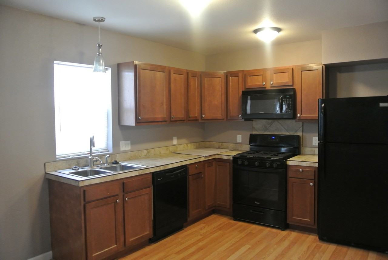 1217 1217 5th Ave NW *For sale* - Photo 7 of 17