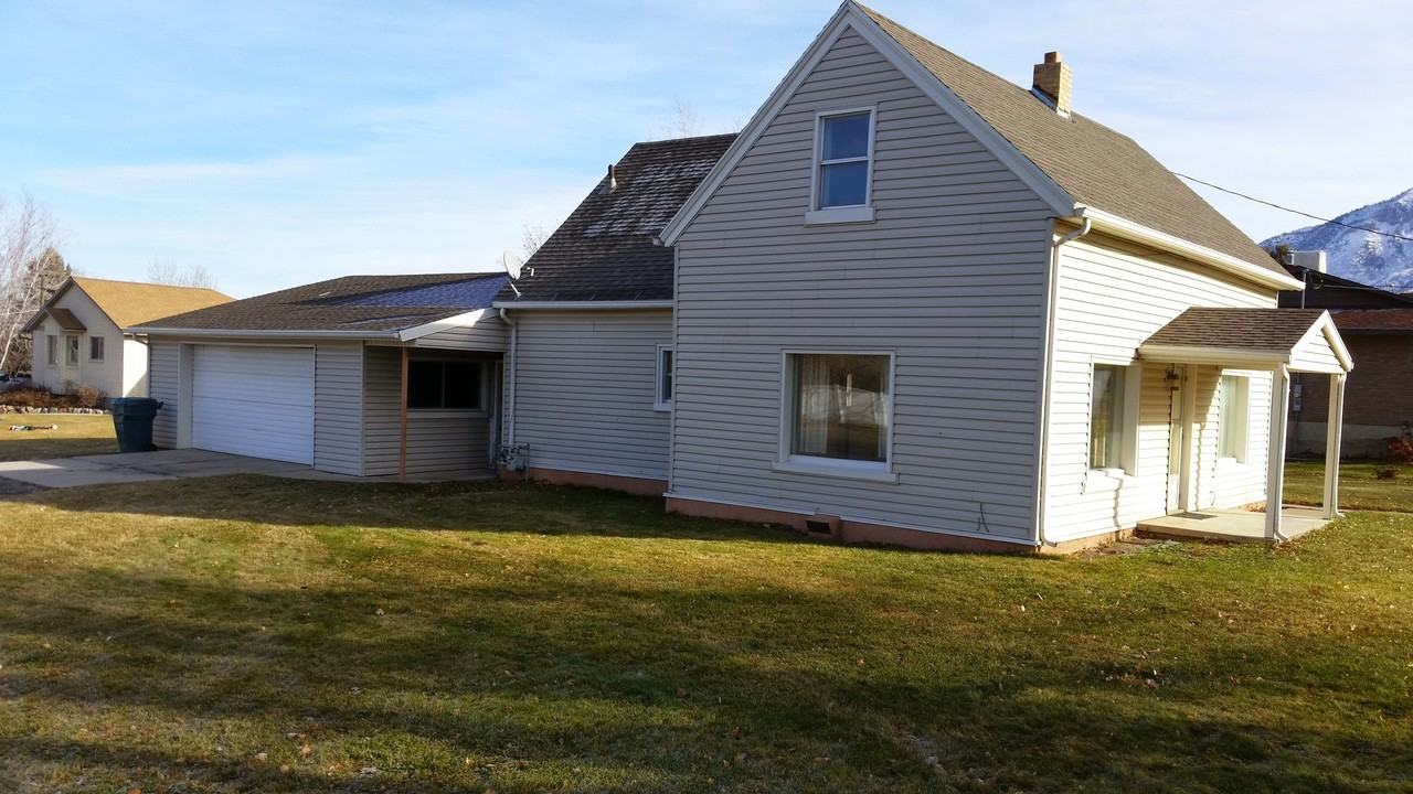 88 W 200 N - Photo 2 of 15