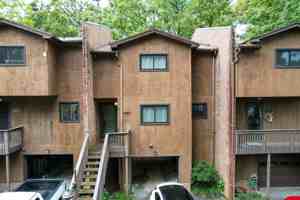 featured image of 1207 Timbers Ln