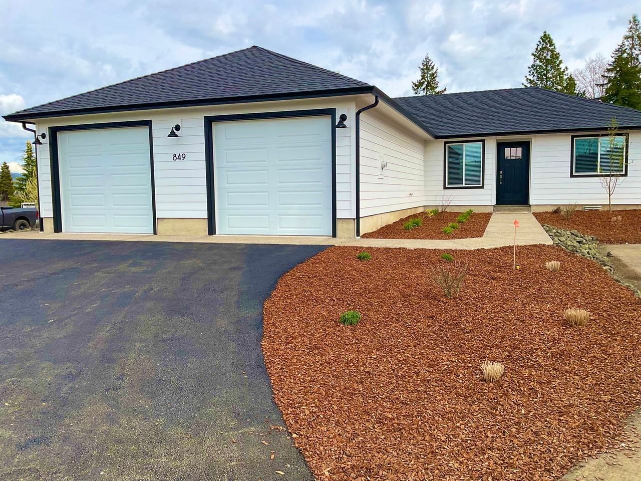 849 W Crystal Ct - Photo 2 of 17