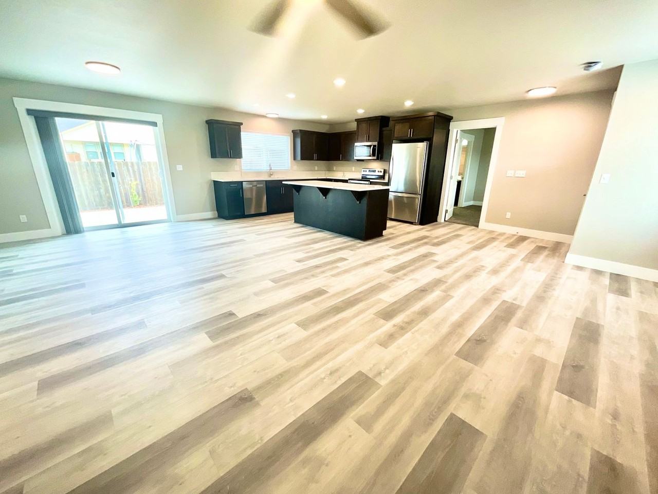 849 W Crystal Ct - Photo 4 of 17