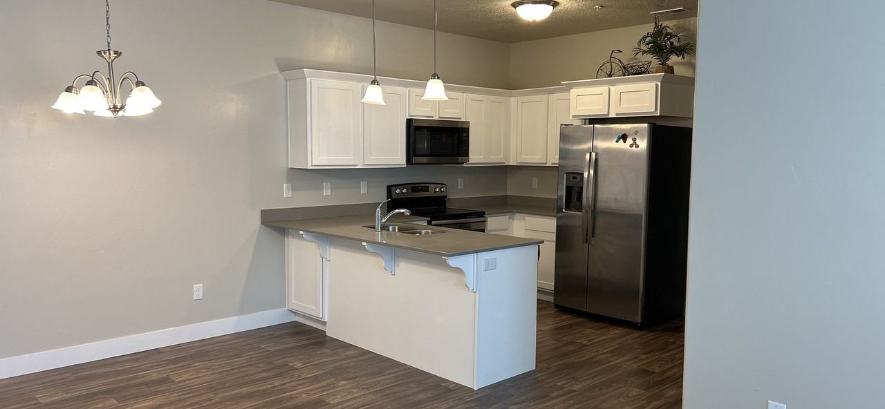 573 N 360 W - Photo 5 of 15