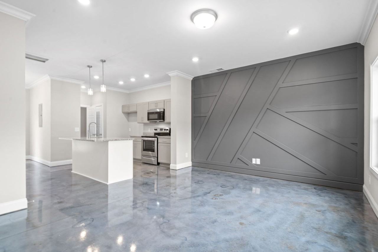 1385 Crossland Ave - Photo 4 of 27