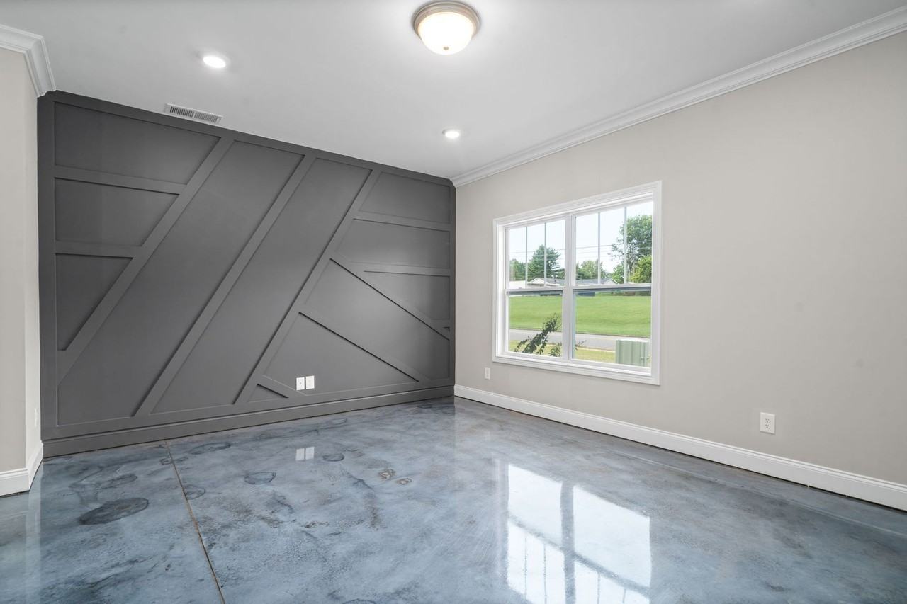 1385 Crossland Ave - Photo 5 of 27