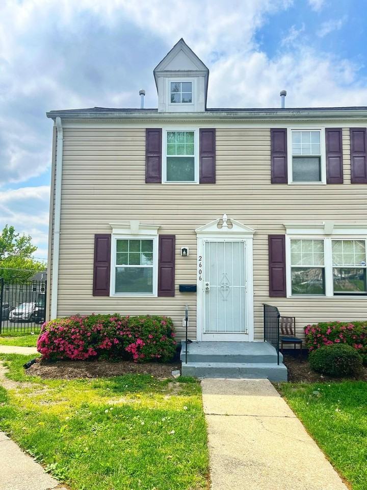 2606 Kent Village Dr