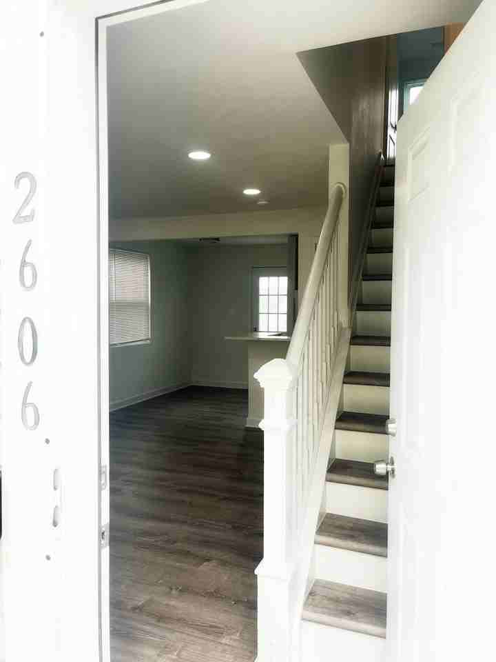 2606 Kent Village Dr - Photo 2 of 36