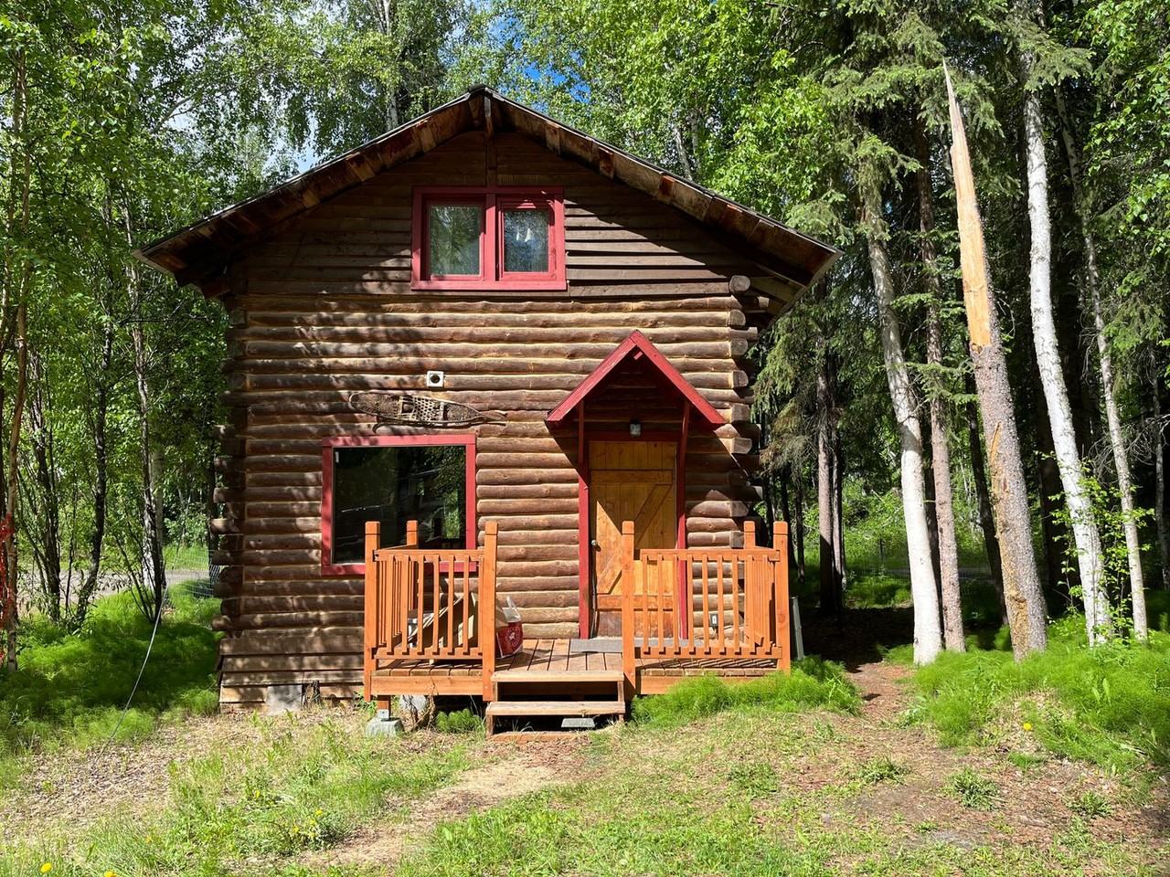 546 Reiner St - Photo 2 of 10