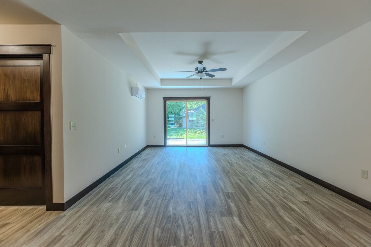 1137 Saint Andrews Dr - Photo 4 of 14