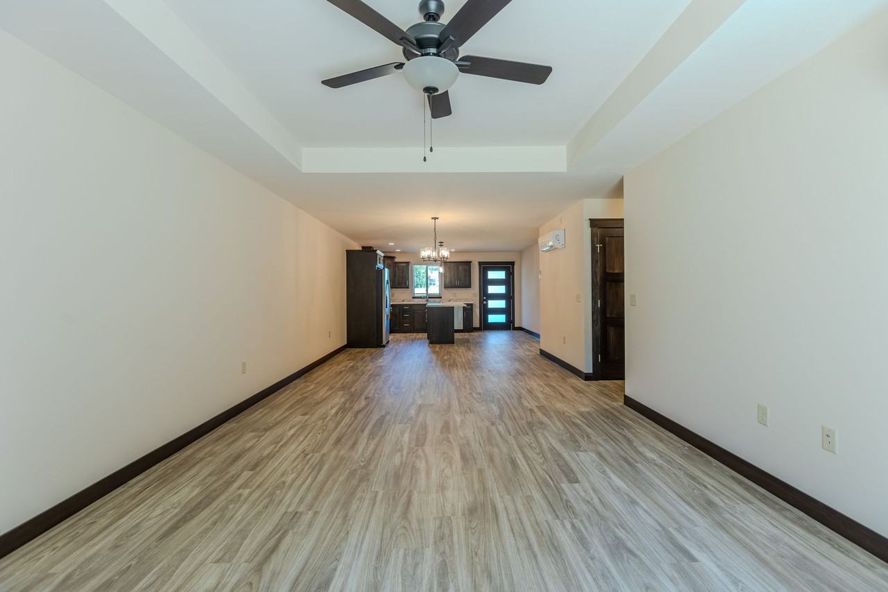 1137 Saint Andrews Dr - Photo 5 of 14
