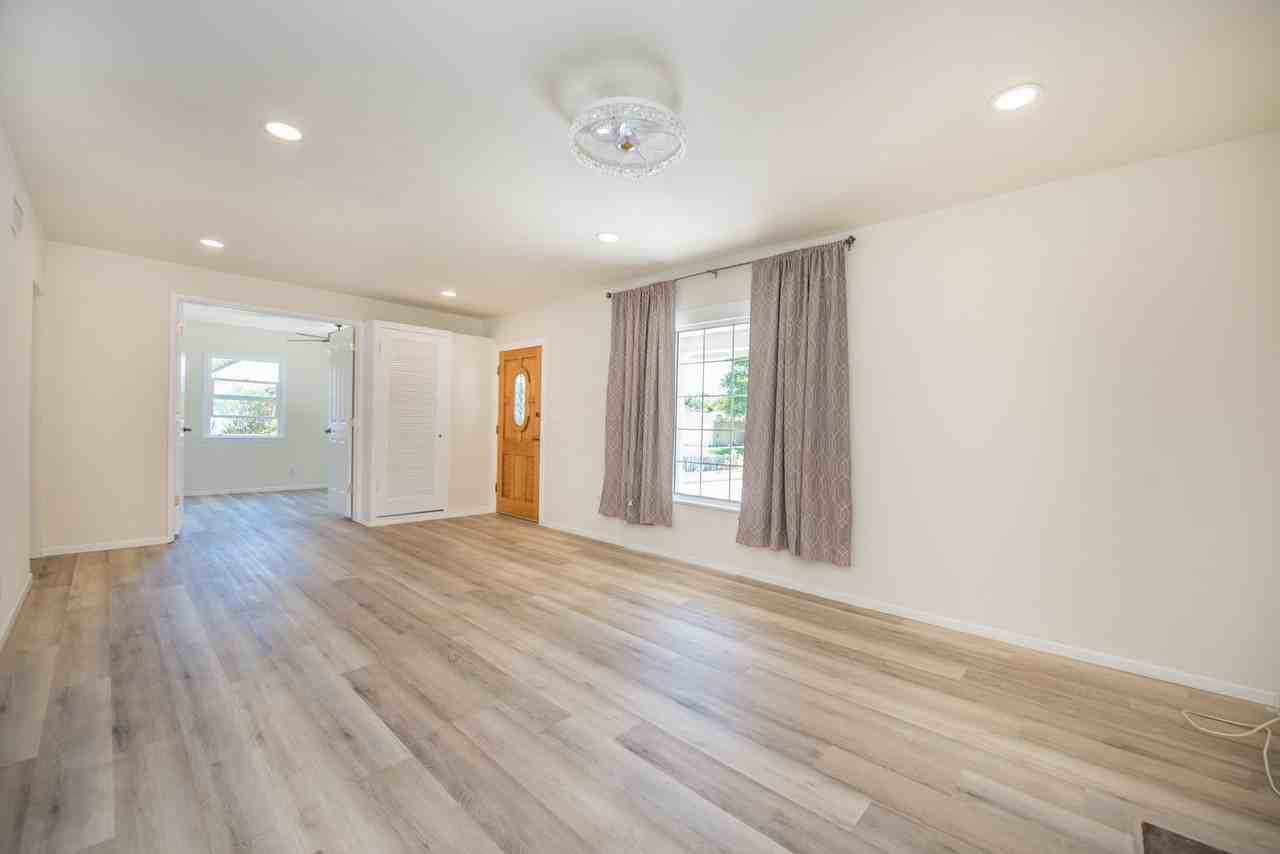 13391 Wynant Dr - Photo 5 of 39