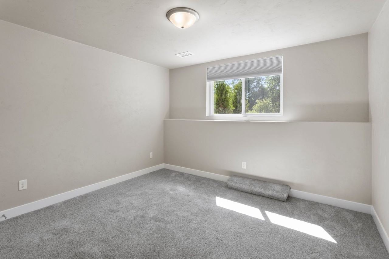 4802 N Marlo Way - Photo 2 of 25