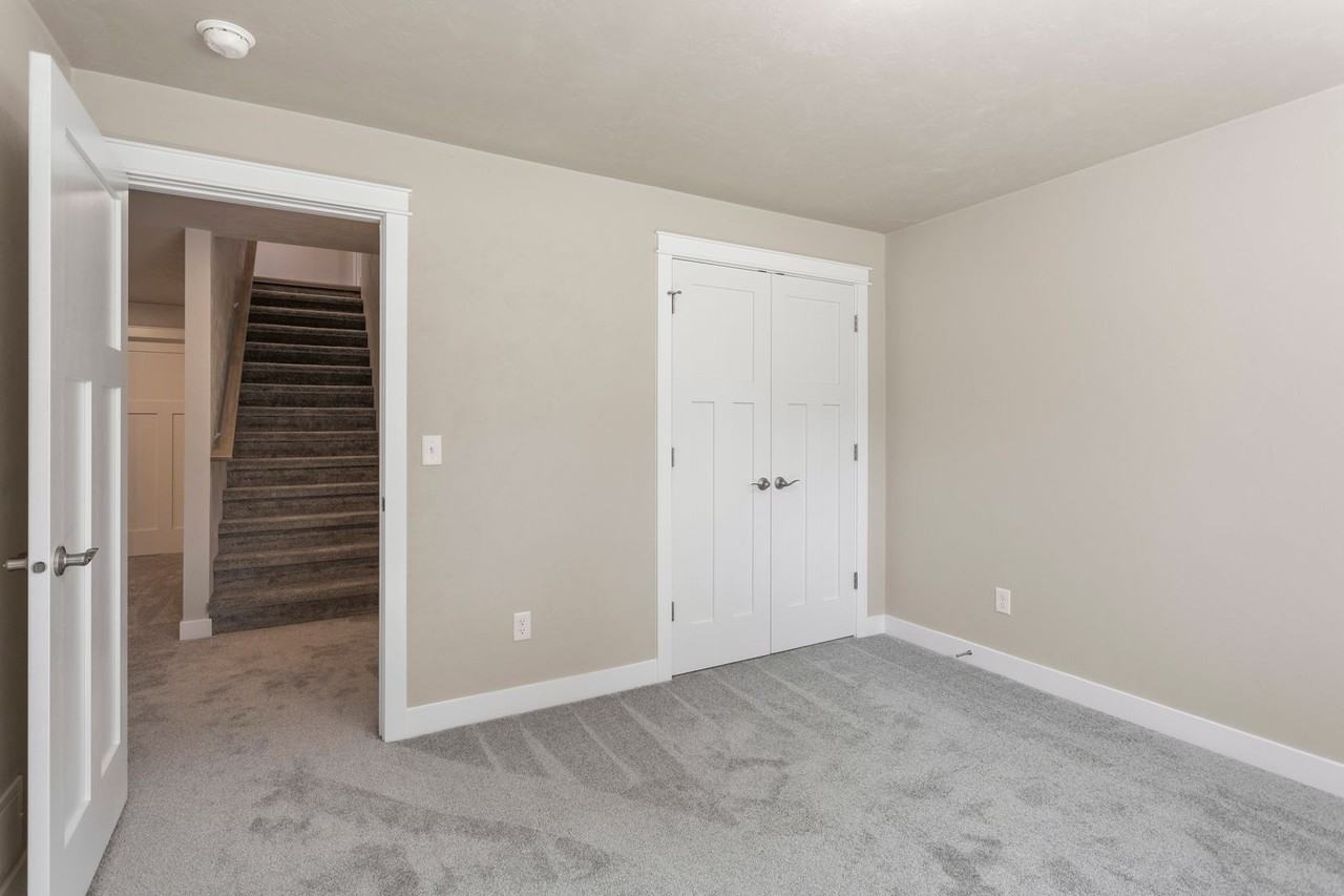 4802 N Marlo Way - Photo 3 of 25