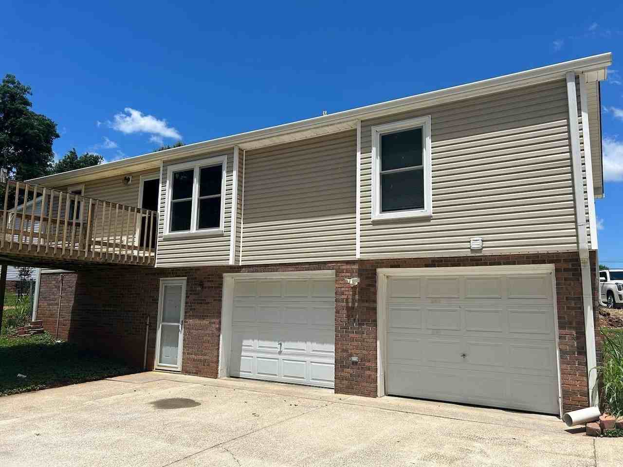 3721 Lavender Ct - Photo 3 of 9