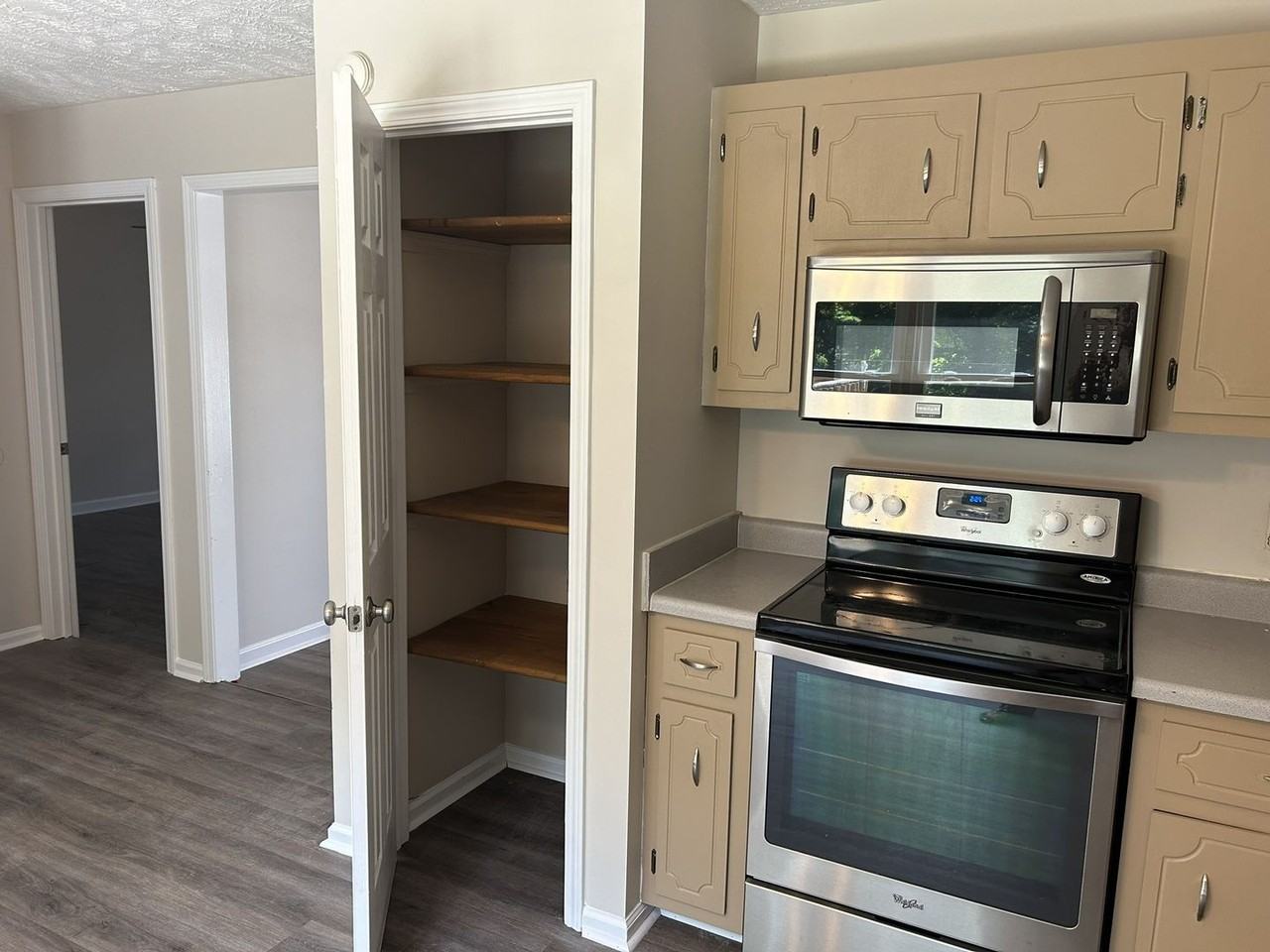 3721 Lavender Ct - Photo 7 of 9