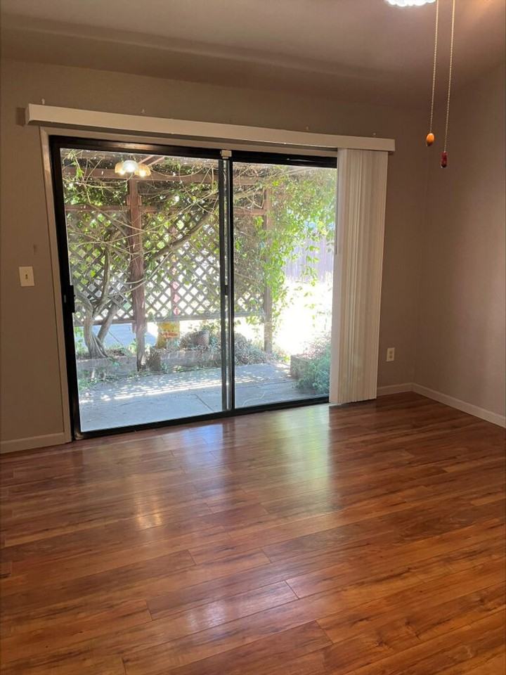 186 Stirrup Ct - Photo 3 of 13