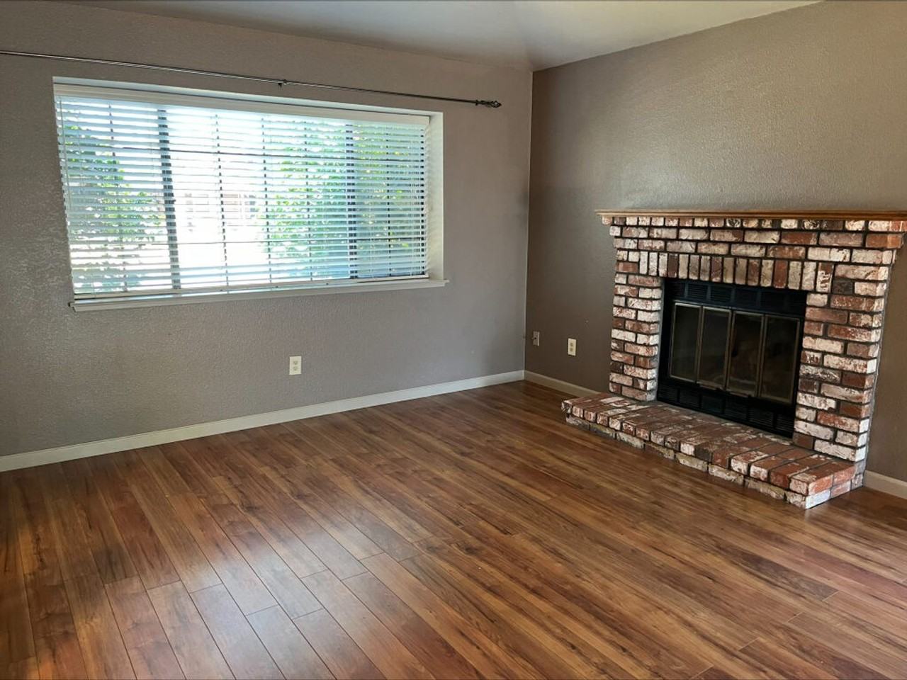 186 Stirrup Ct - Photo 6 of 13