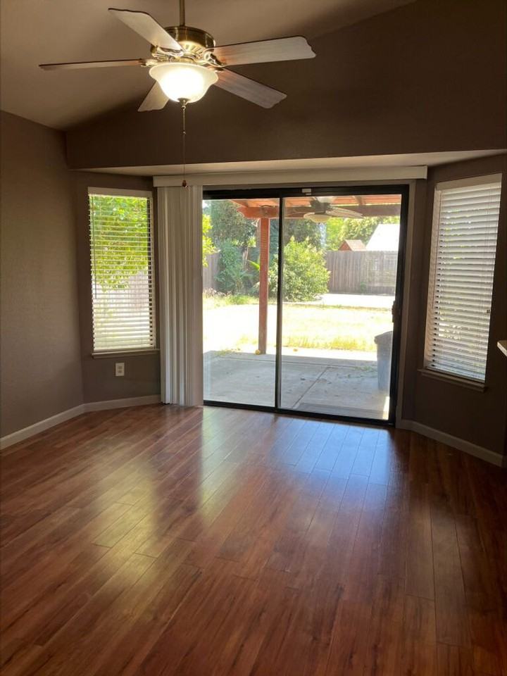 186 Stirrup Ct - Photo 7 of 13
