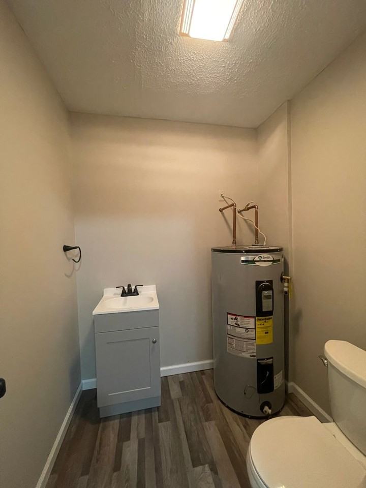 4045 Old Mayfield Rd - Photo 2 of 11