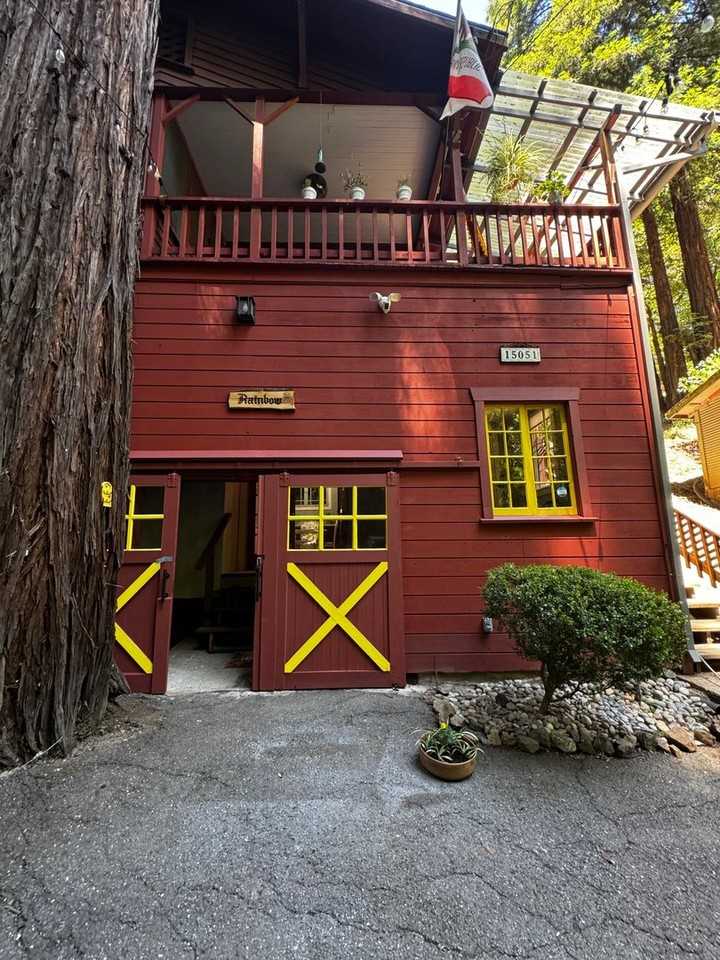 071-02 - Photo 2 of 24