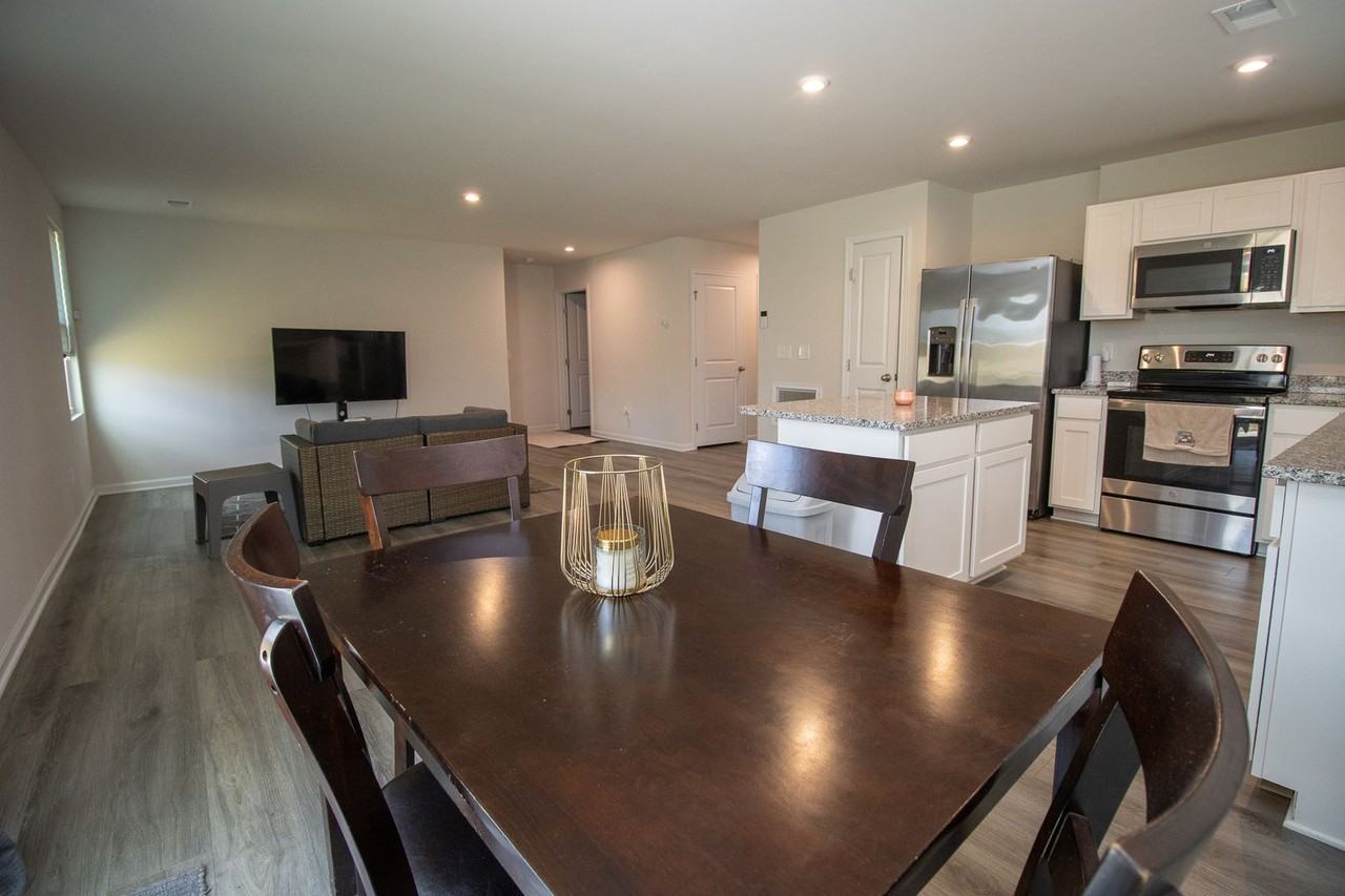 342 342 Saskatoon Drive - Photo 7 of 20
