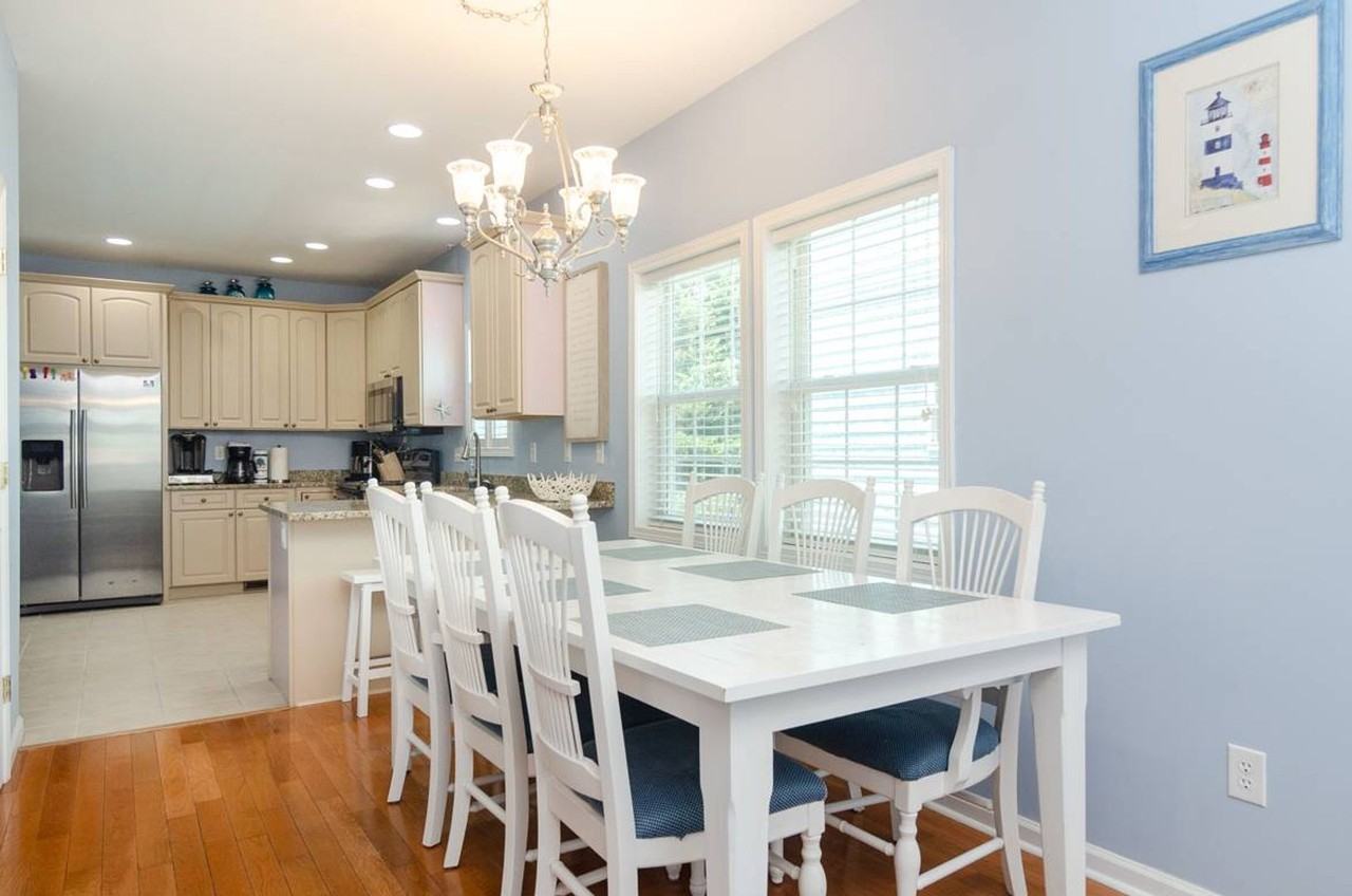 1514 Swordfish Ln - Photo 7 of 38