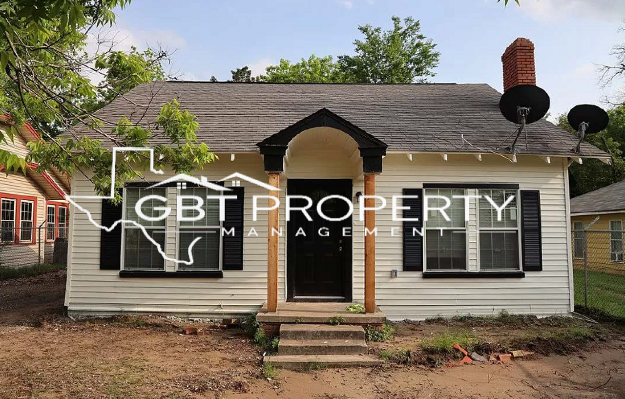 818 E Palestine St - Photo 2 of 10