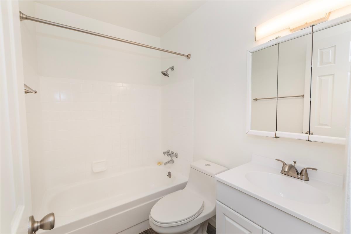 1205 S Chelton Rd - Photo 2 of 7