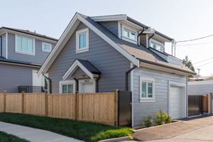 955 Kamloops Street #COACH - Photo 1 of 1