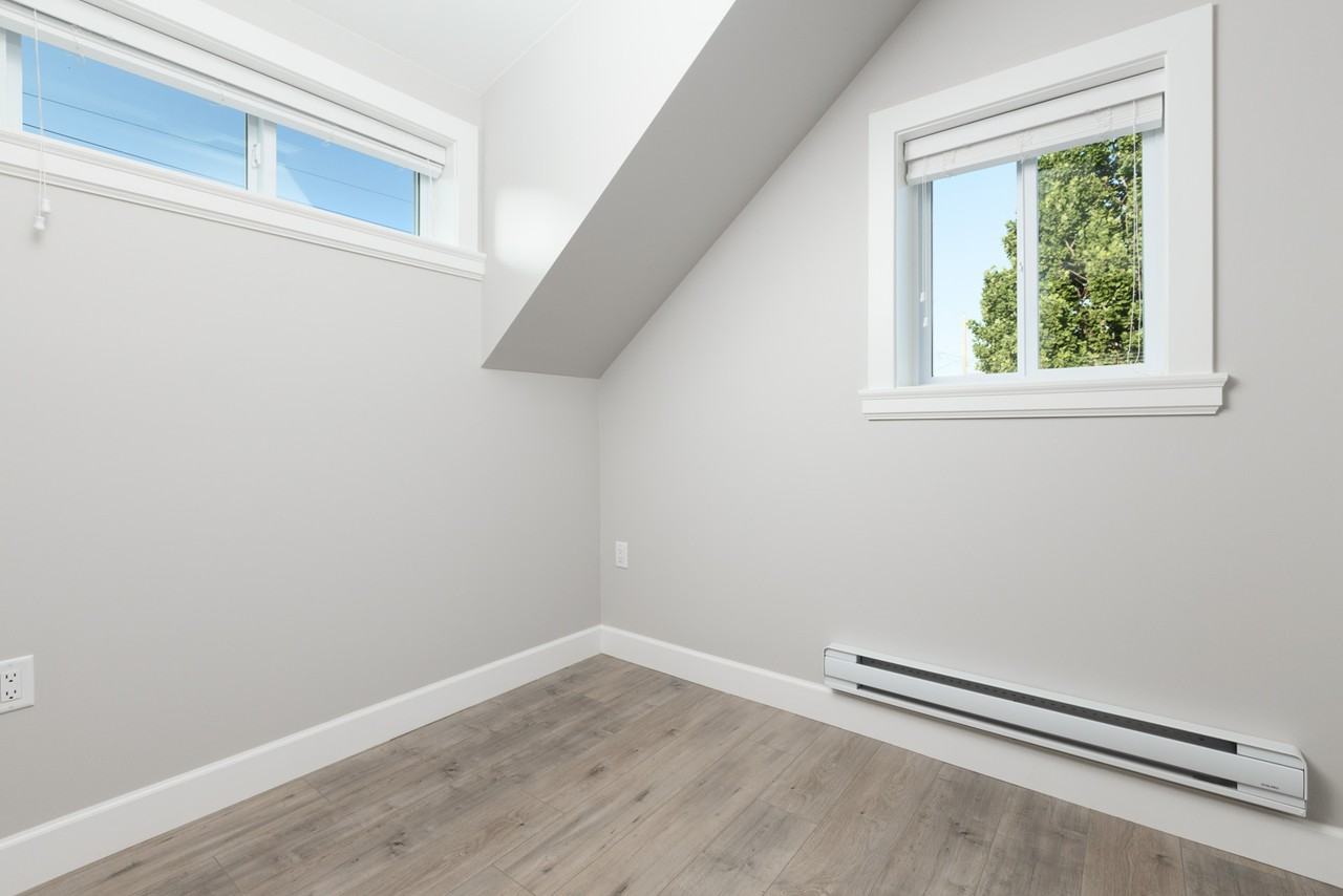 955 Kamloops Street - Photo 7 of 11