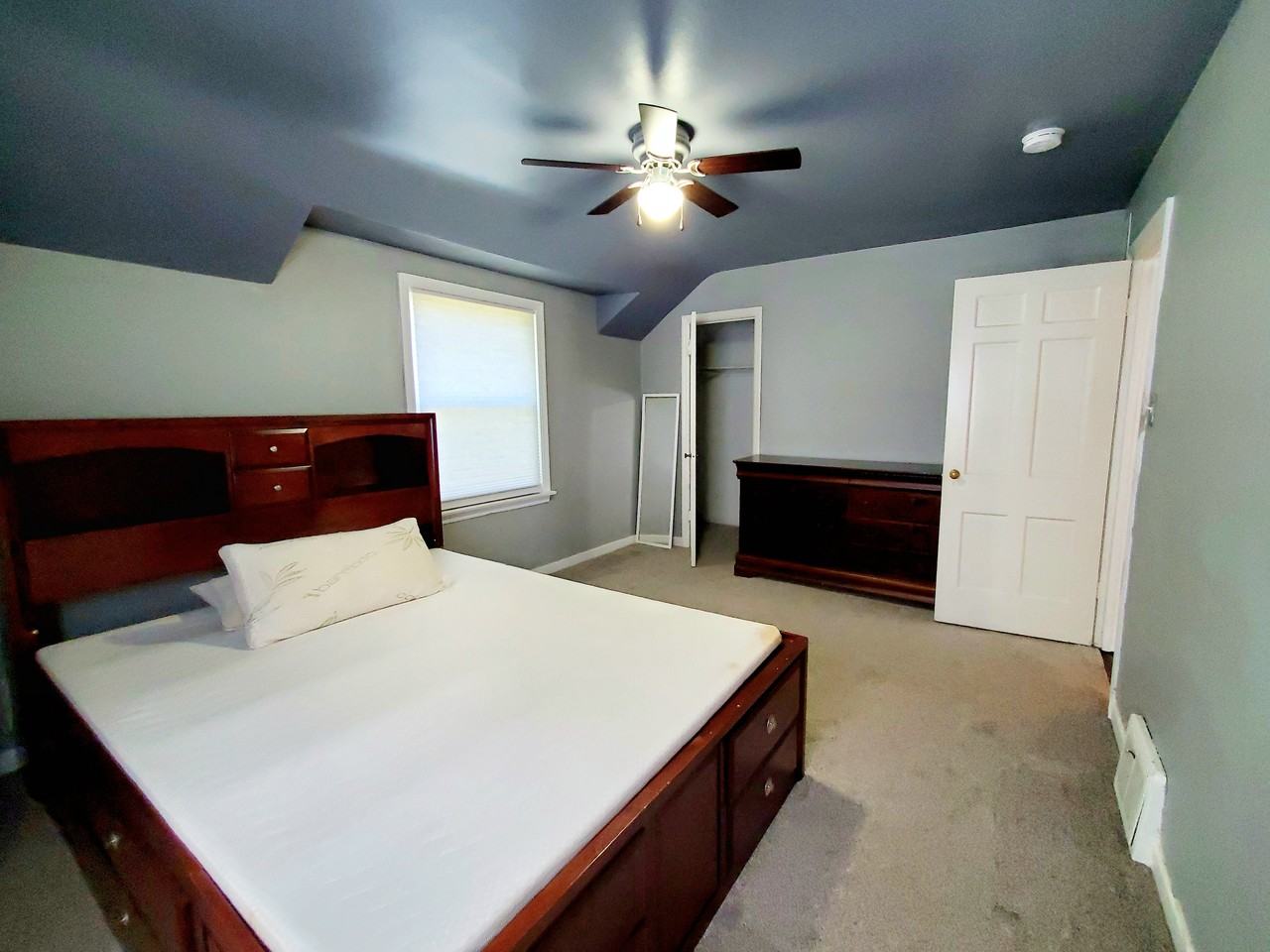 320 Beacon Place - Photo 7 of 10
