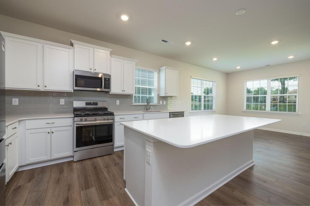 194 White Apple Way - Photo 3 of 12