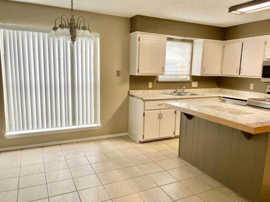 4819 Ne Winfield Cir - Photo 5 of 18