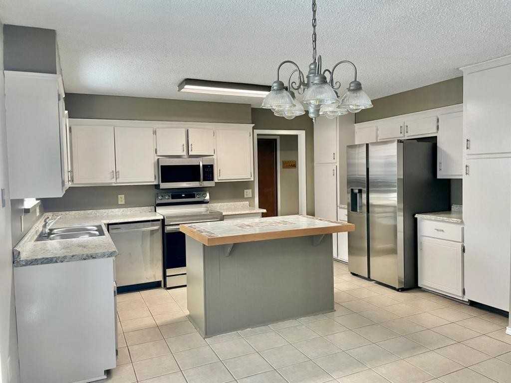 4819 Ne Winfield Cir - Photo 6 of 18