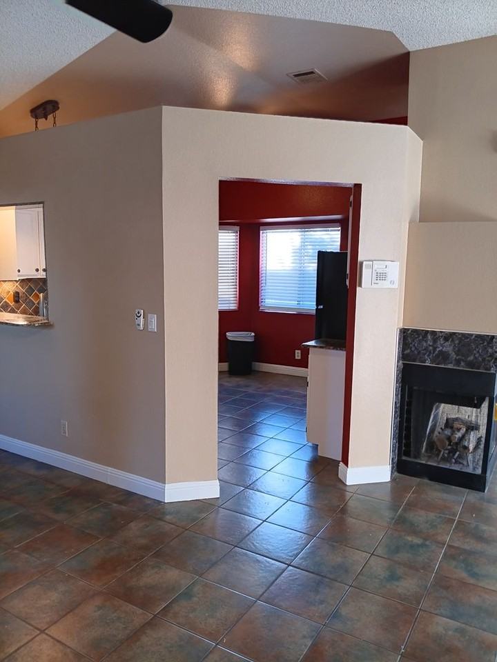2732 Cathedral Ln - Photo 2 of 13