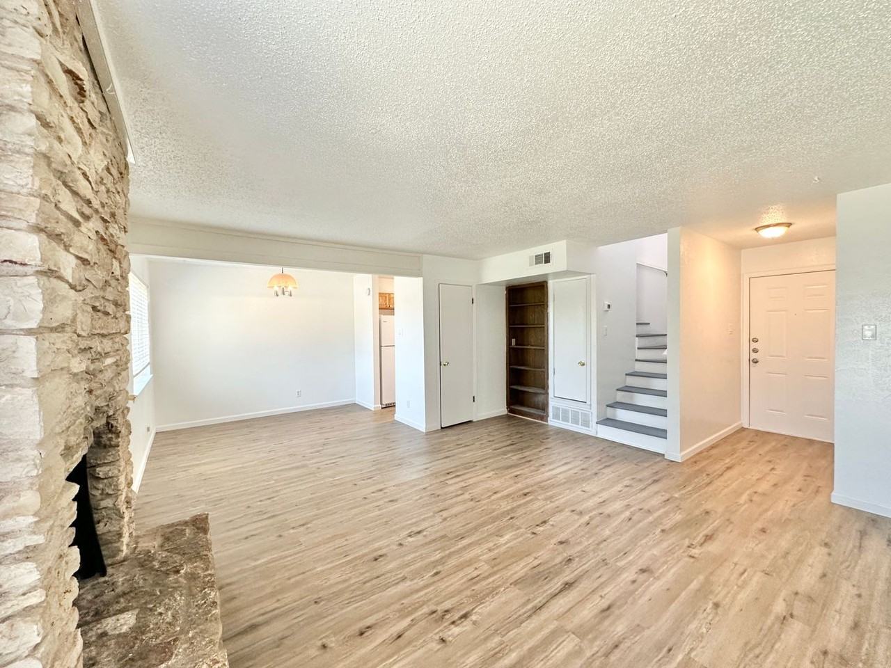 2206A Cascade Dr - Photo 3 of 23