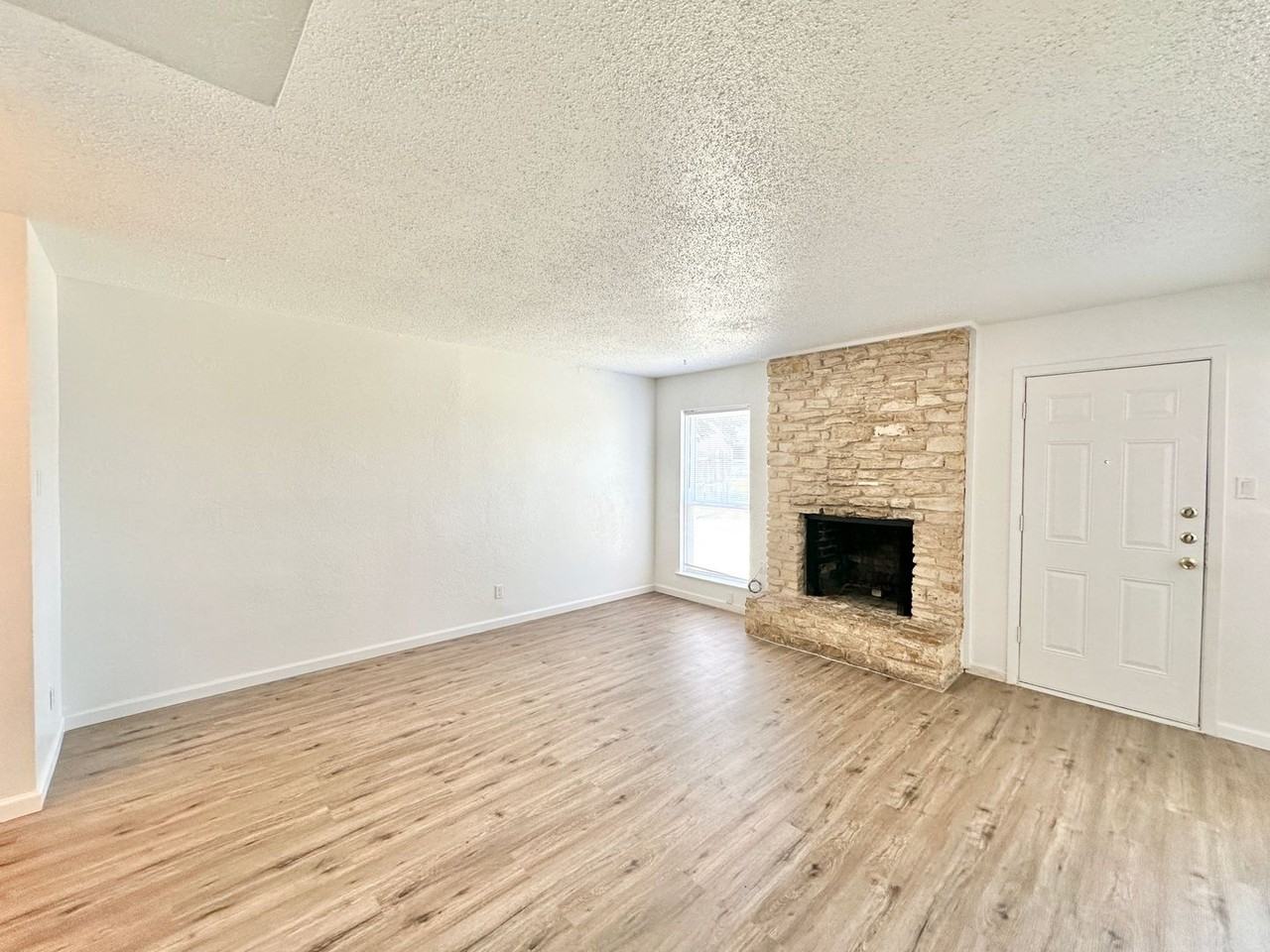 2206A Cascade Dr - Photo 5 of 23